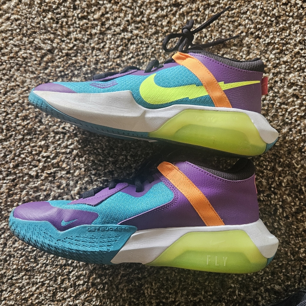Nike zoom crossover basketball shoes